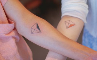 Geometrische vrouwentattoo – decodering van de meest voorkomende en originele patronen